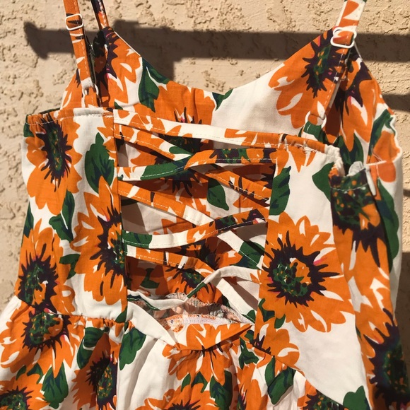 Sunflower dress - Picture 3 of 5